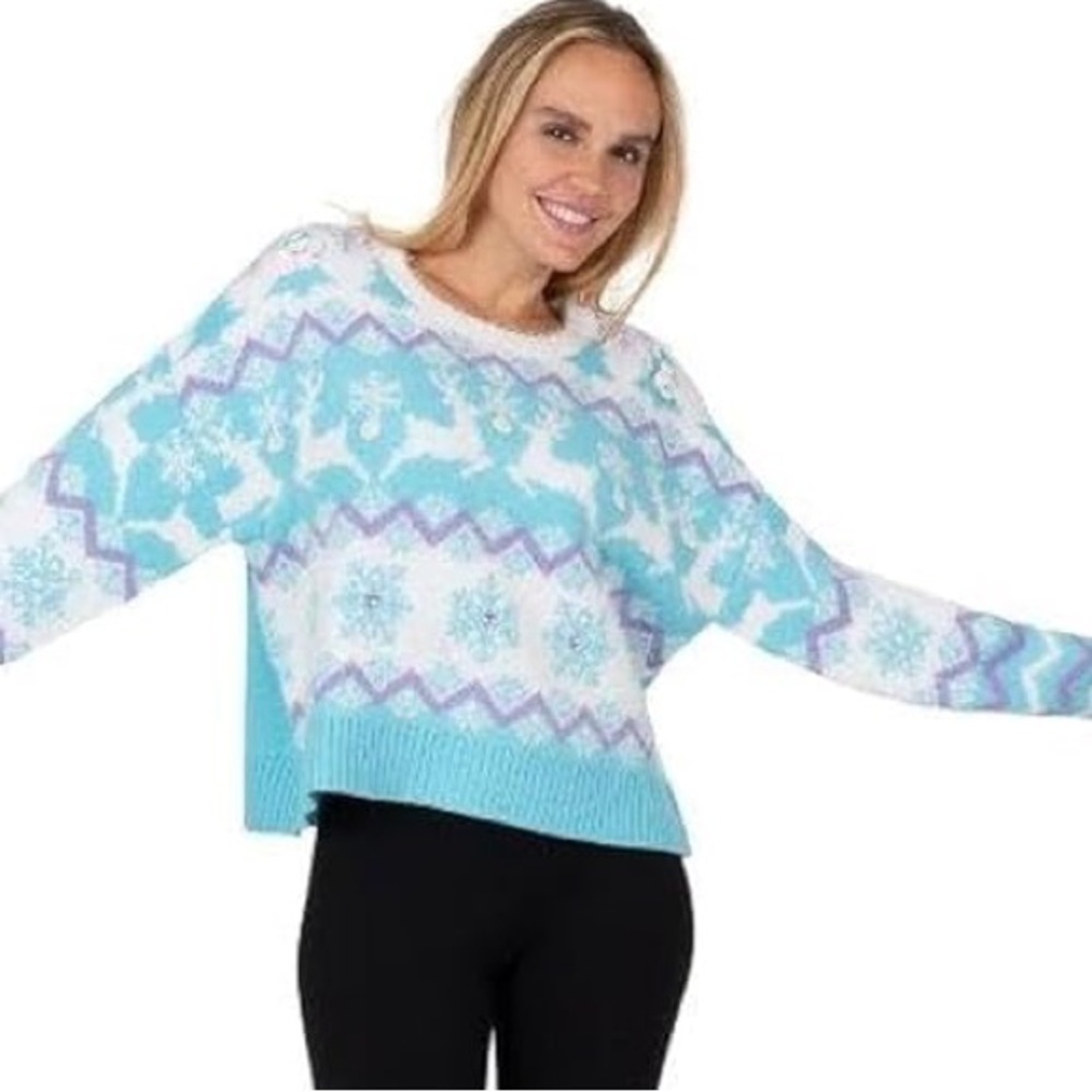 32 Degrees Blue and White Patterned Sweater